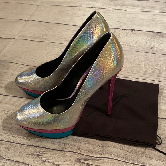 B Brian Atwood Fontanne Platform Pump